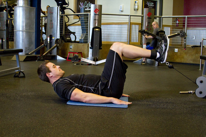 Cable Reverse Crunch variant 2