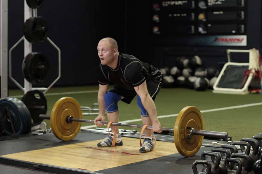 Deadlift with Bands variant 2
