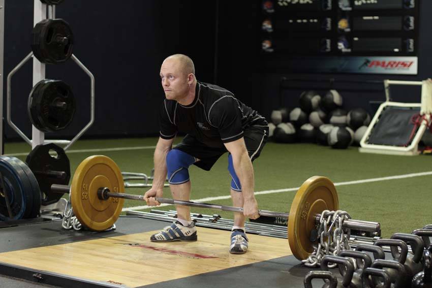 Deadlift with Chains