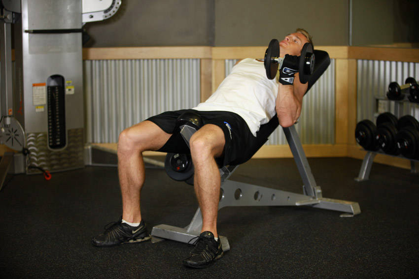 Incline Dumbbell Curl variant 2