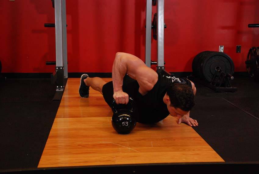 Plyo Kettlebell Pushups variant 2