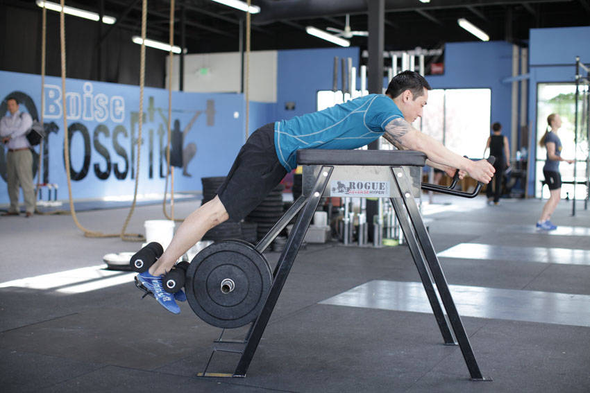 Reverse Hyperextension variant 2