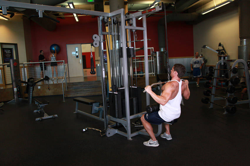Wide-Grip Lat Pulldown variant 2